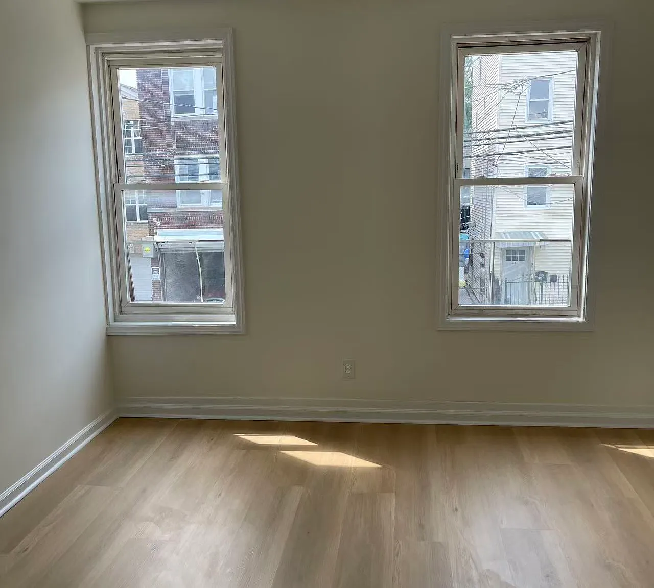 4 bed, 1150 sqft, $2,700 — Photo 3