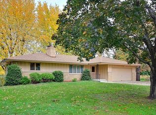 113 W River Pkwy, Champlin, MN 55316