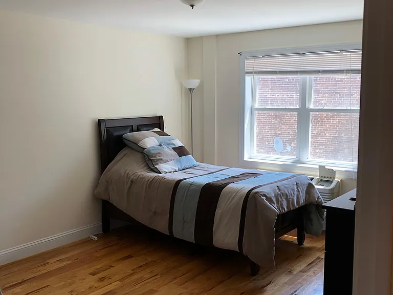 55 68th St #2F — Photo 37