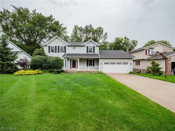 5225 Austen Ln, Richmond Heights, OH 44143