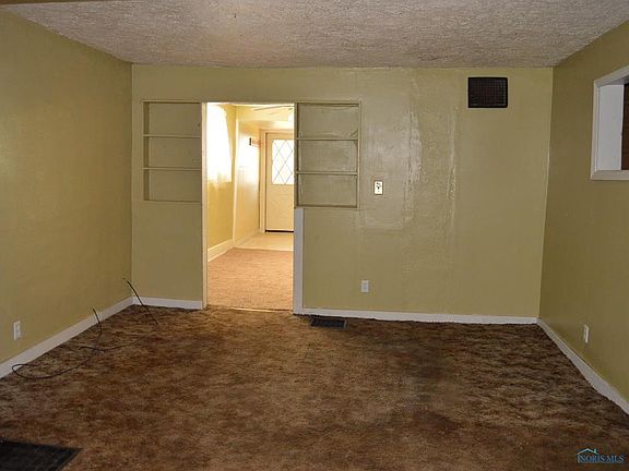 4th image of 636 Summit St