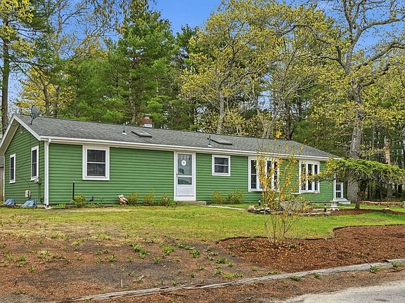 2nd image of 94 Edgewater Dr