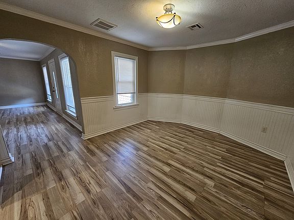 5th image of 728 NW 16th St