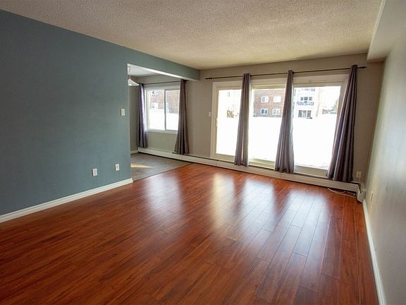 3rd image of 11465 41st Ave NW