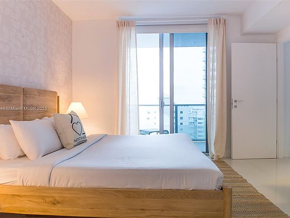 5th image of 1300 Brickell Bay Dr APT 1608