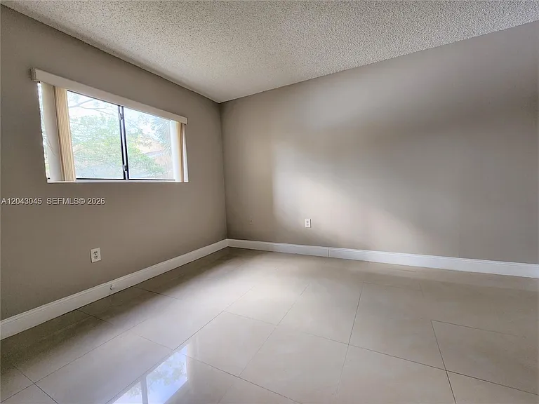 251 Palm Cir W #204 — Photo 12