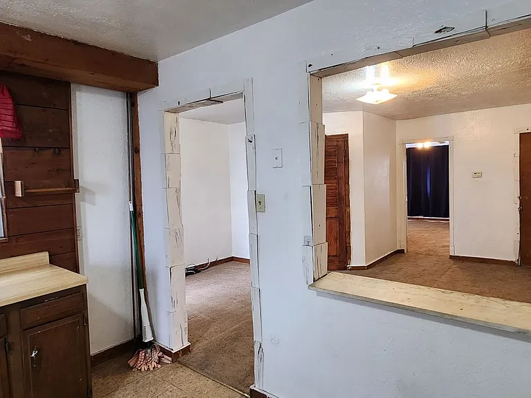 210 Taylor St — Photo 6