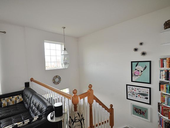 4th image of 3428 Golden Gate Dr N