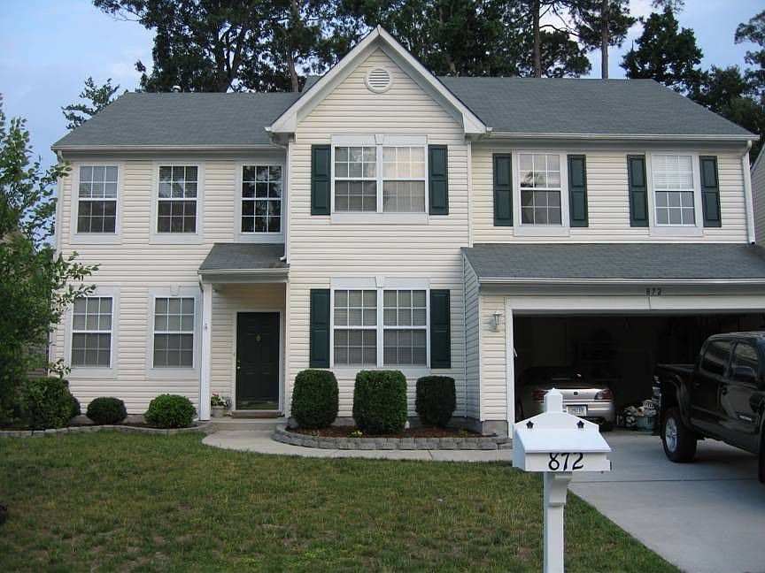 1st image of 872 Holbrook Dr