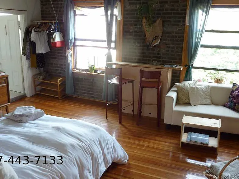 714 Leonard St #4R — Photo 2