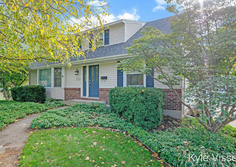 1st image of 2512 Beechwood Dr SE