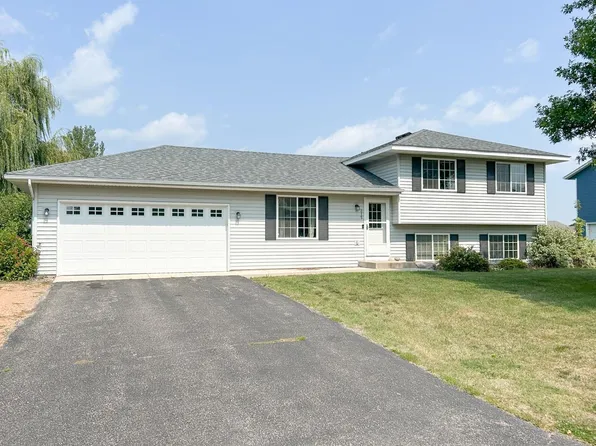 215 N Ln, Green Isle, MN 55338