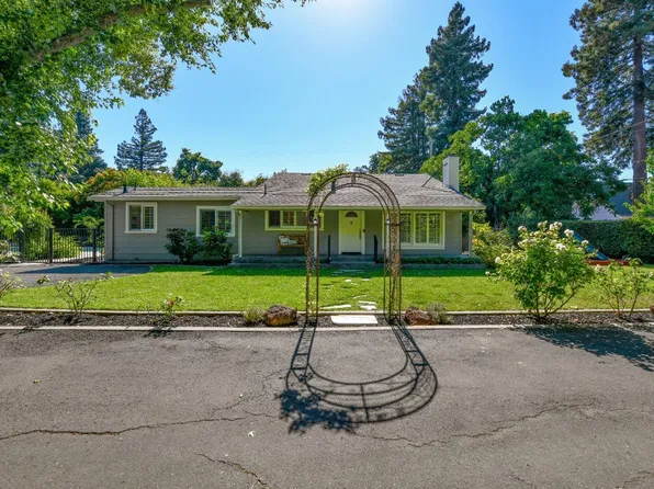 2017 W F St, Napa, CA 94558