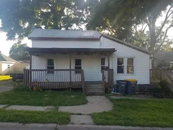 815 12th Ave, Monroe, WI 53566