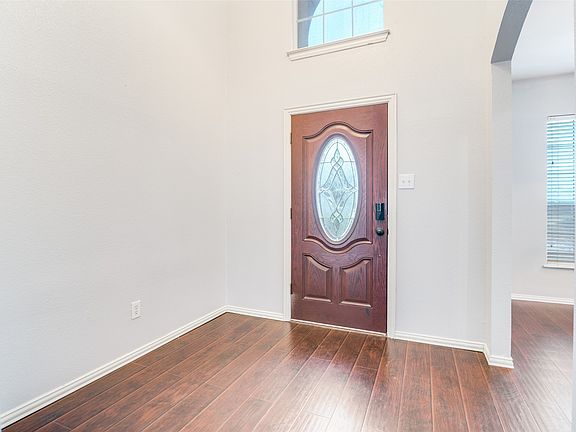 5th image of 1941 Random Oaks Dr