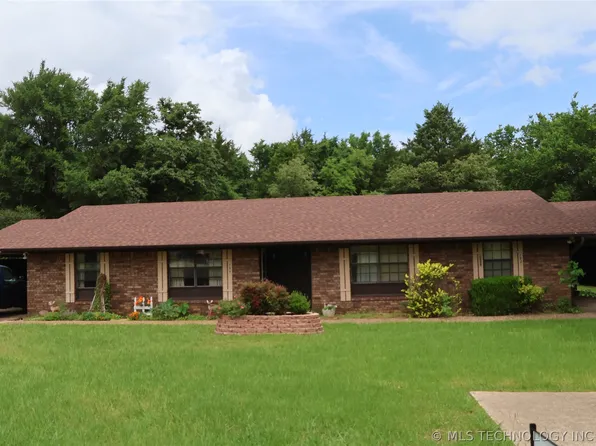 202 Burkle Ave, Poteau, OK 74953
