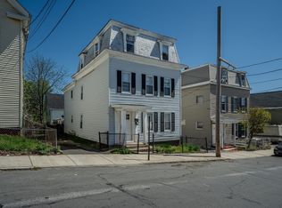 13 1/2 Grove St, Haverhill, MA 01832