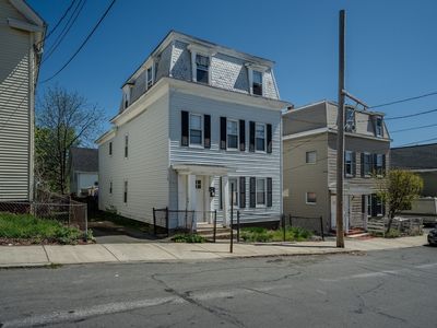 13 1/2 Grove St, Haverhill, MA, 01832