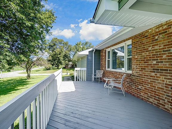 4th image of 3590 Rolling Hills Ln