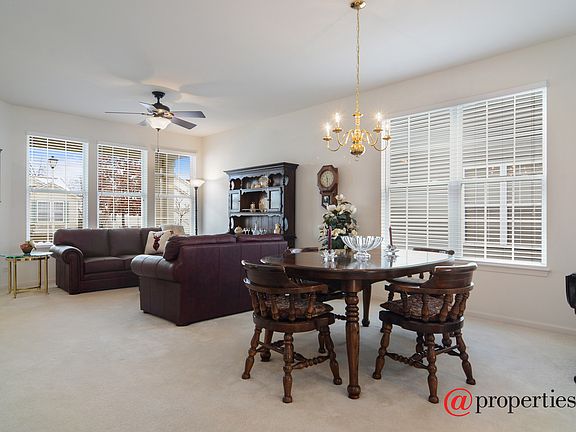 Living Room / Dining Room