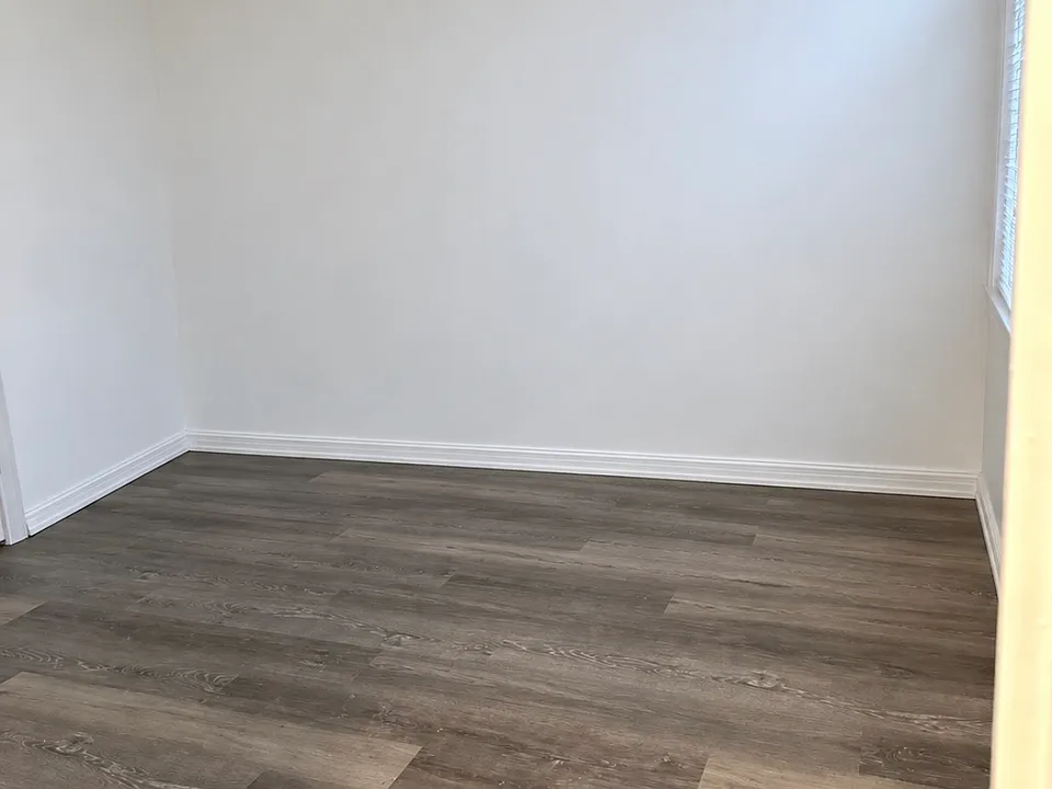 567 Washington Ave #2