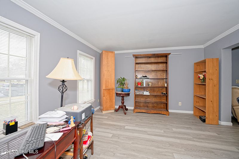 4th image of 18 Molly White Drive