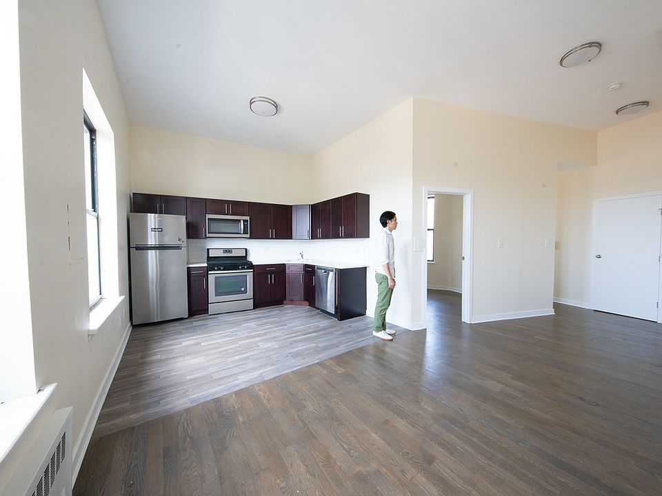 1st image of 4 Macon St #5A