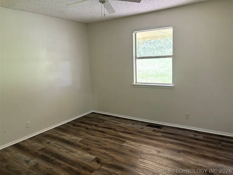 613 Sunshine Rd — Photo 10