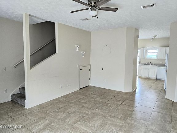 5th image of 5720 Beach Dr