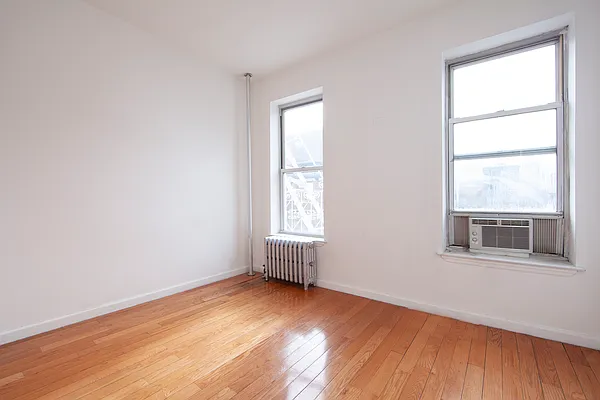 Rented by R New York | media 12