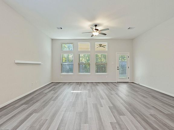 4th image of 143 Scarlet Maple Ct