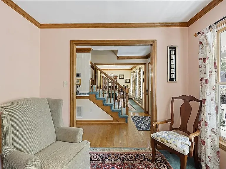 708 Marston Dr — Photo 5