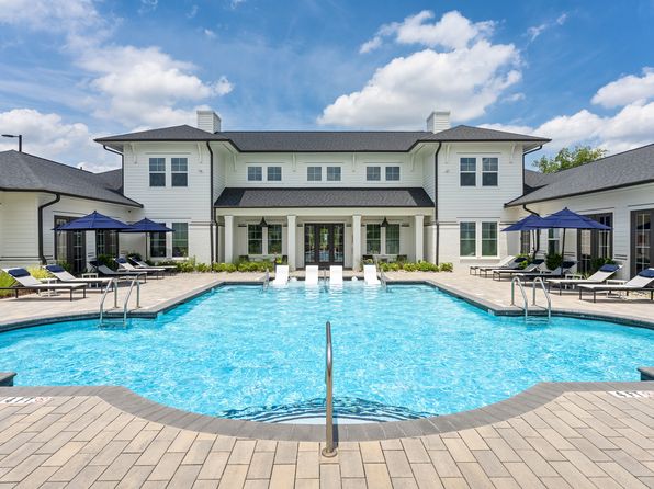 3215 Midvale Dr #219