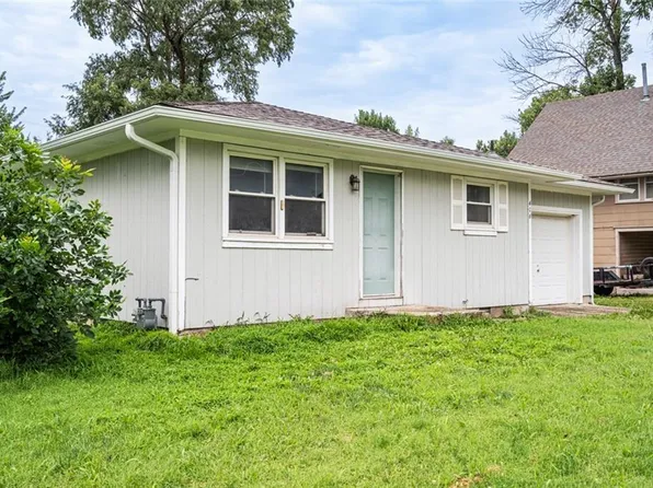 416 Maple Street, Wellsville, KS 66092