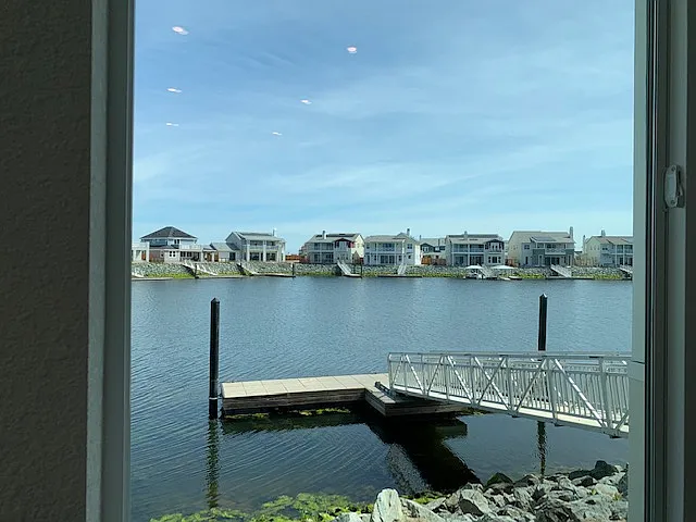 3 bed, 2100 sqft, $4,800 — Photo 4