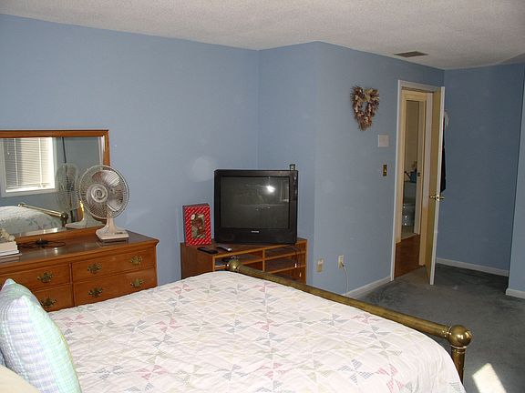 1 guest room