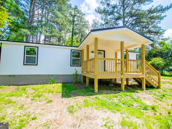 126 Holly Dr, Carrollton, GA 30116