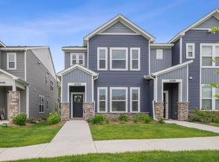 14592 Twin Lakes Cir, Burnsville, MN 55306