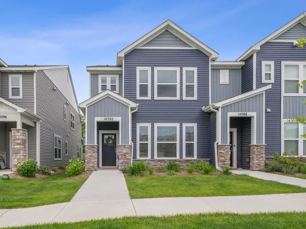 14592 Twin Lakes Cir, Burnsville, MN 55306