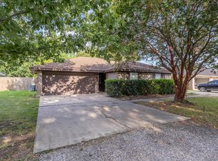 170 Circle Dr, Bridge City, TX 77611