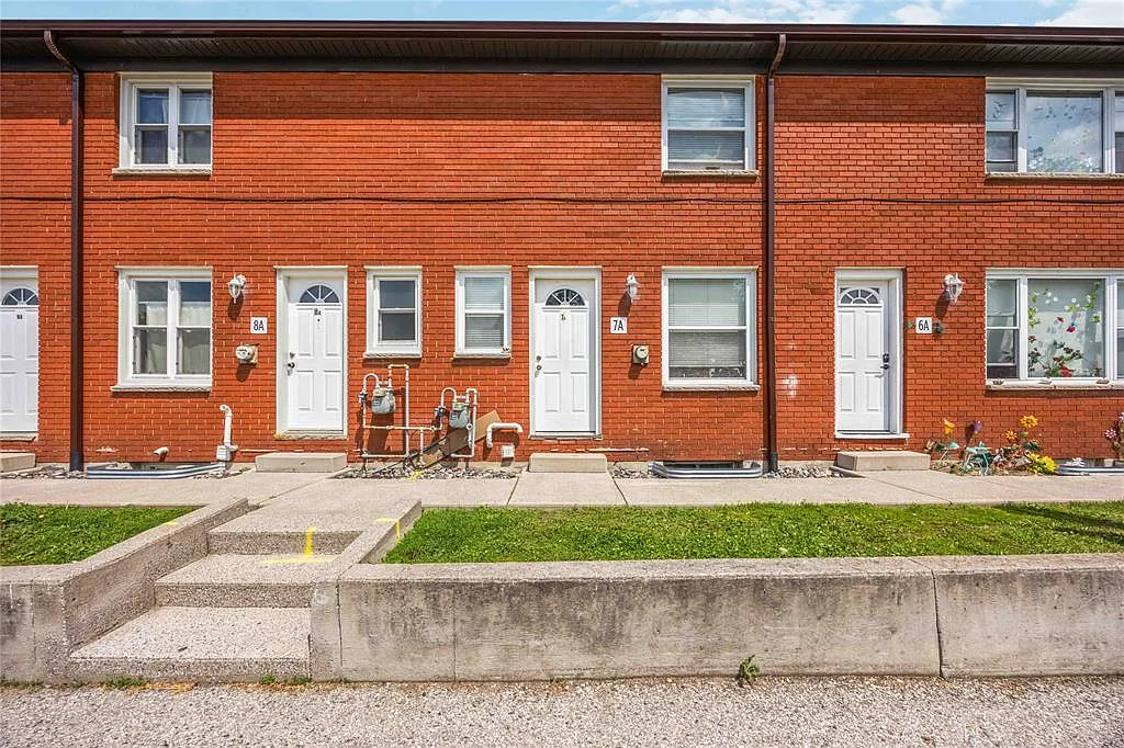 2 bed, 1.5 bath, $1,800 — Photo 1
