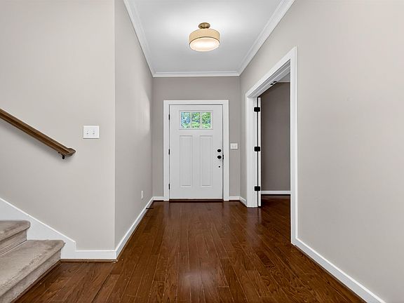 4th image of 317 Appleford Rd