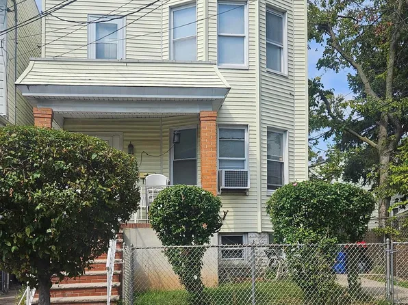 17 Bayside Place image 1 of 11