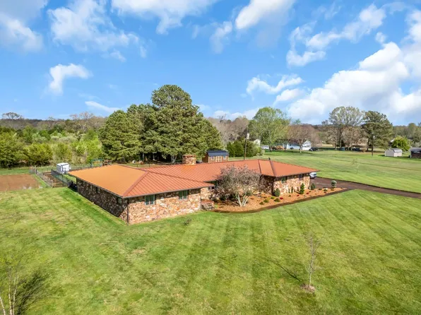 1409 Old Estill Springs Rd, Tullahoma, TN 37388