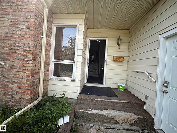3rd image of 9223 172nd Ave NW