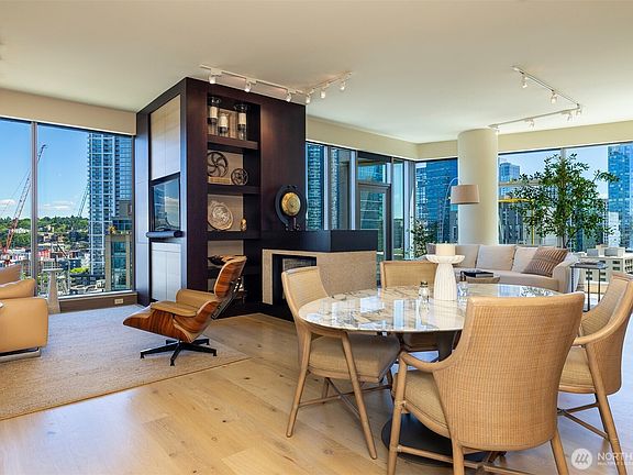4th image of 820 Blanchard Street #1905