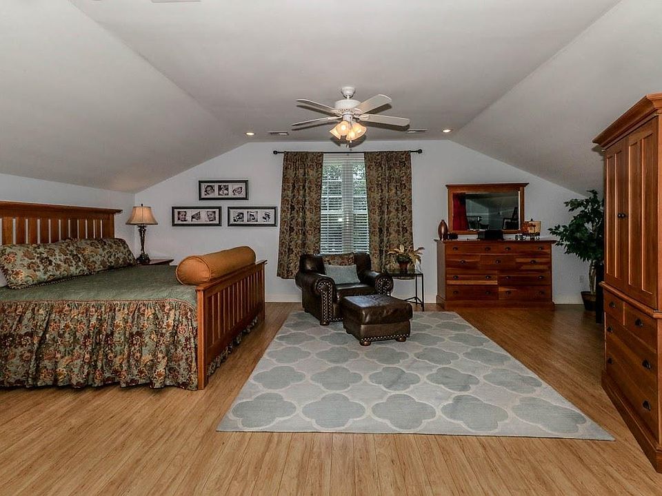 2nd image of 417 37th Ave N
