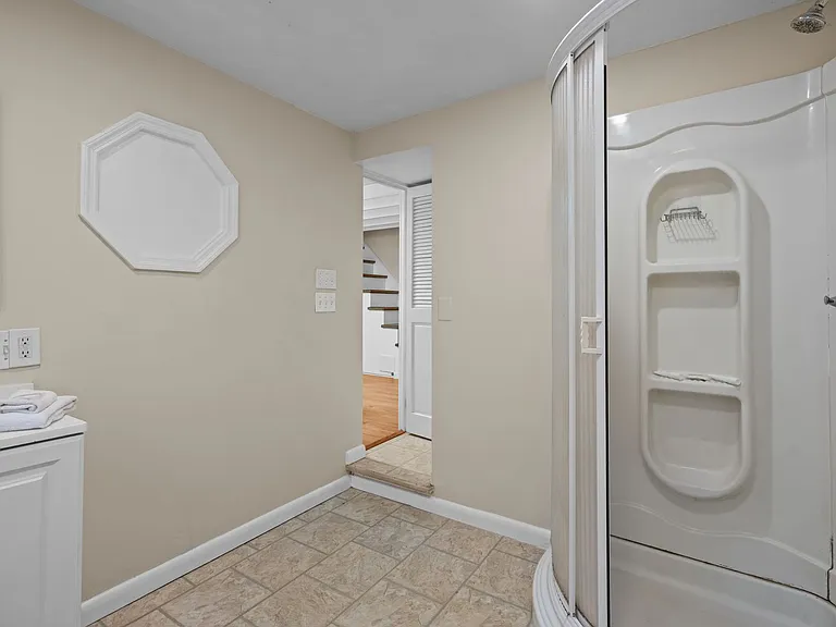 25 Desoto Pl — Photo 12