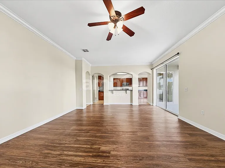 3247 Chessington Dr — Photo 7