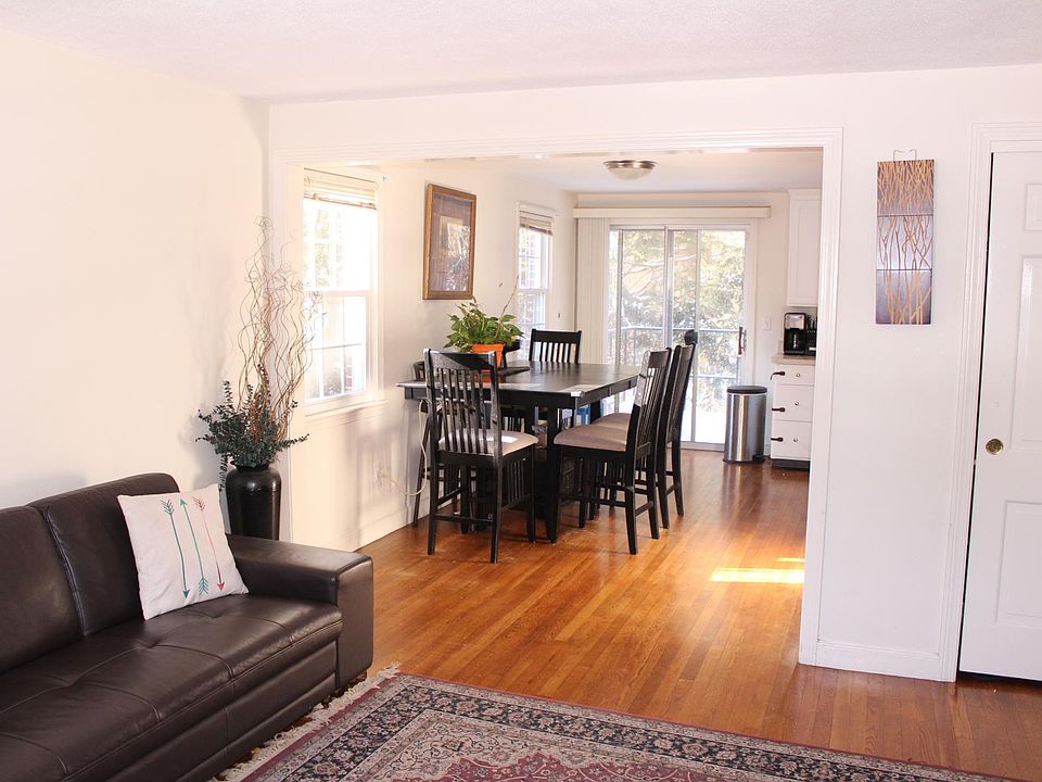 Dining & Living area